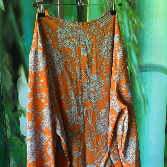 XL orange floral Romper - Picture 16 of 16